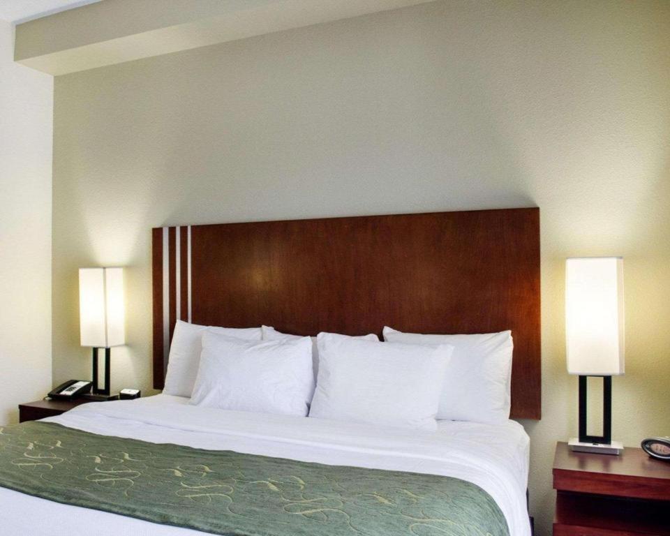 Comfort Suites Грийнууд Екстериор снимка